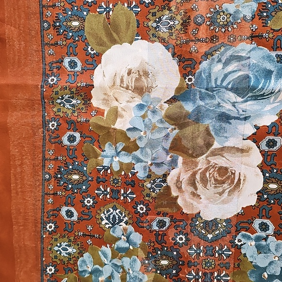 Vintage Square Floral Design Scarf - Picture 5 of 12